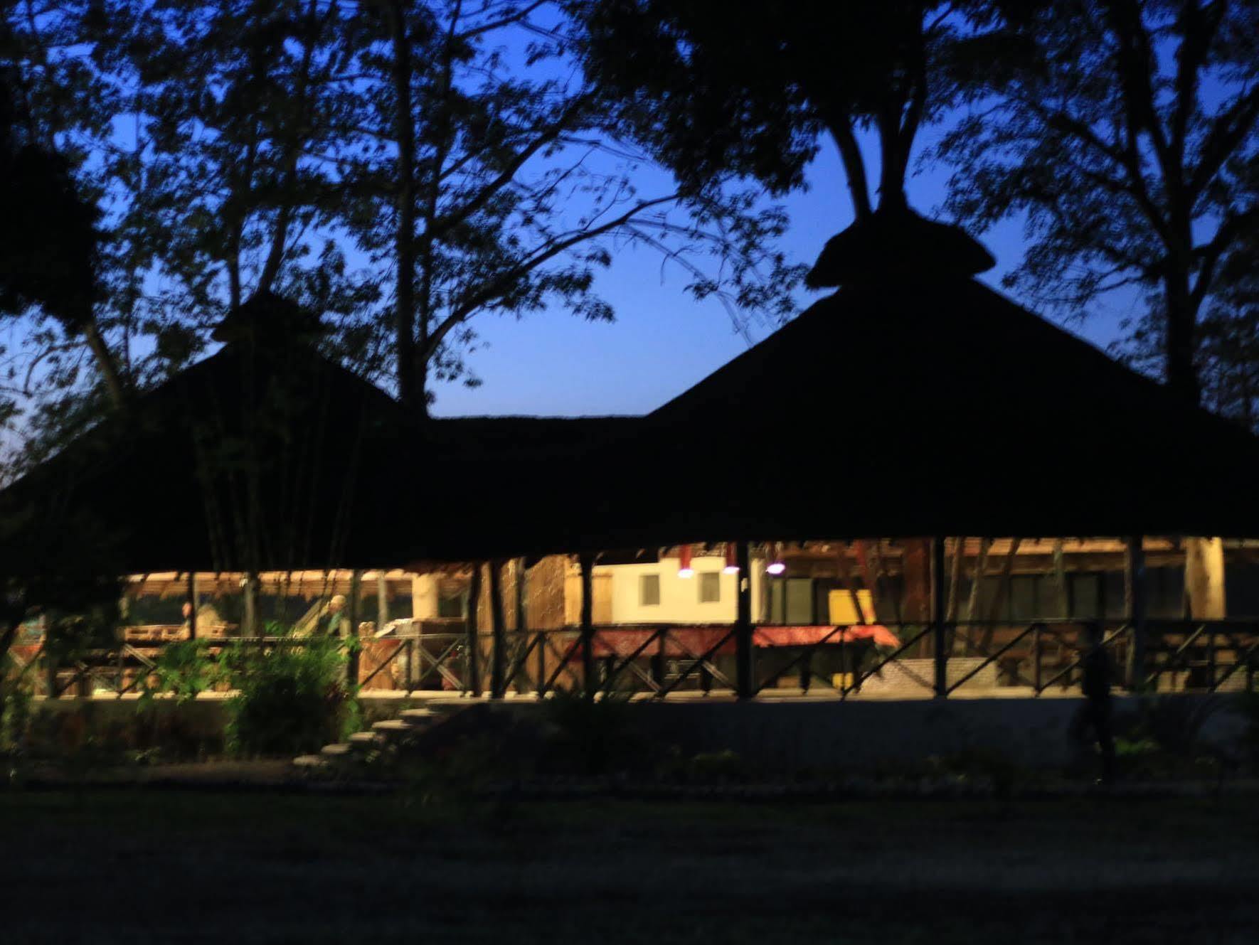 Siddhartha Wildlife Retreat Hotell Meghauli Eksteriør bilde